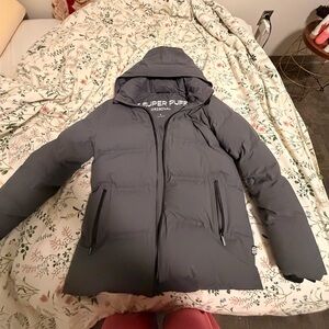Women’s Gray Aritzia Superpuff Jacket